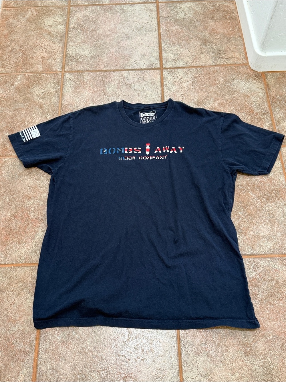 Men's Navy Graphic Tee